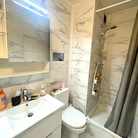 Quartier Couchant T2 Pour 5 Personnes N106 * La Grande-Motte